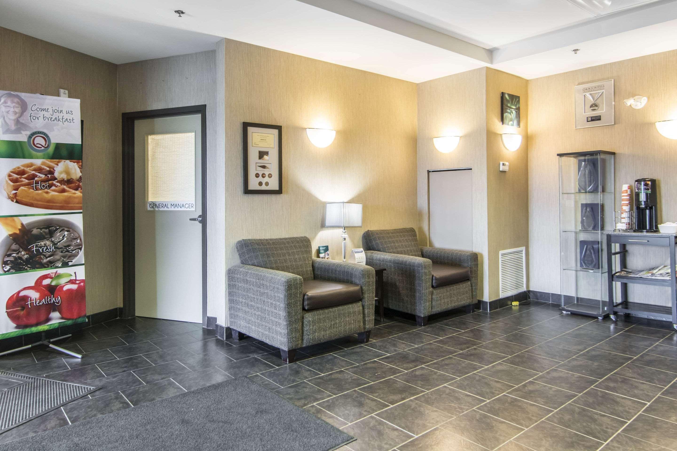 Quality Inn & Suites Thompson Exterior photo